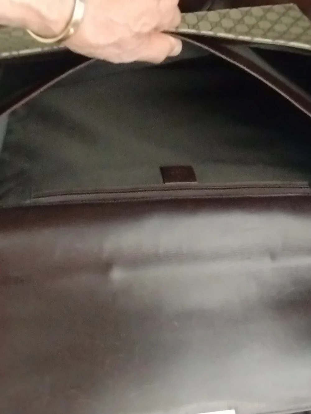 Gucci elegant brown